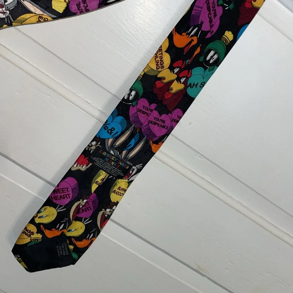 Looney Tunes Mania Tie |‎ 1994 Conversation Hearts Valentine's Day on Black Tie